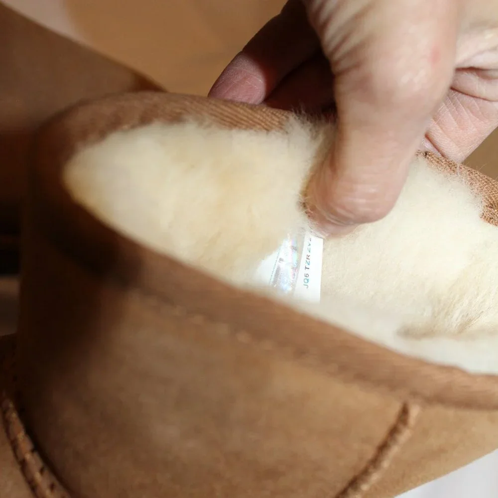 UGG‎ WOMEN'S MINI SUEDE SHEARLING LINED ANKLE BOOTS CHESTNU NEW